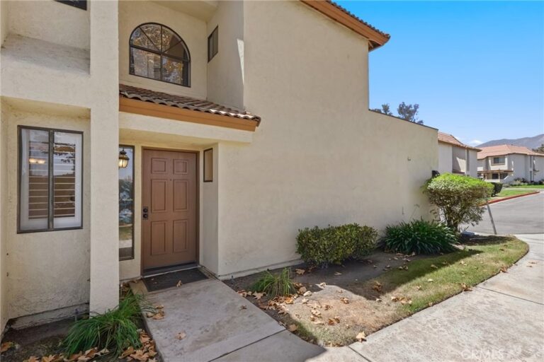 870 Lancaster, Claremont