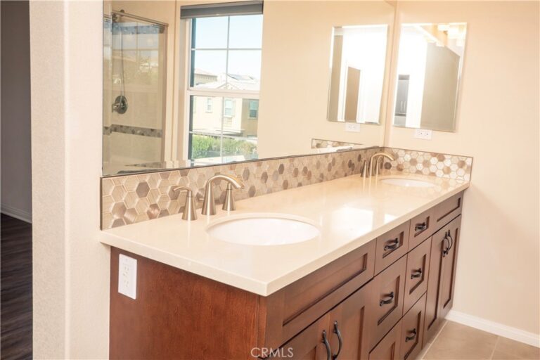 888 Julie Place, Upland