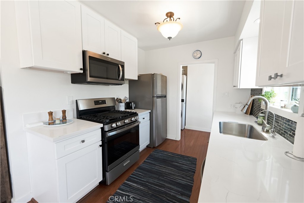 895 W 23rd, Upland
