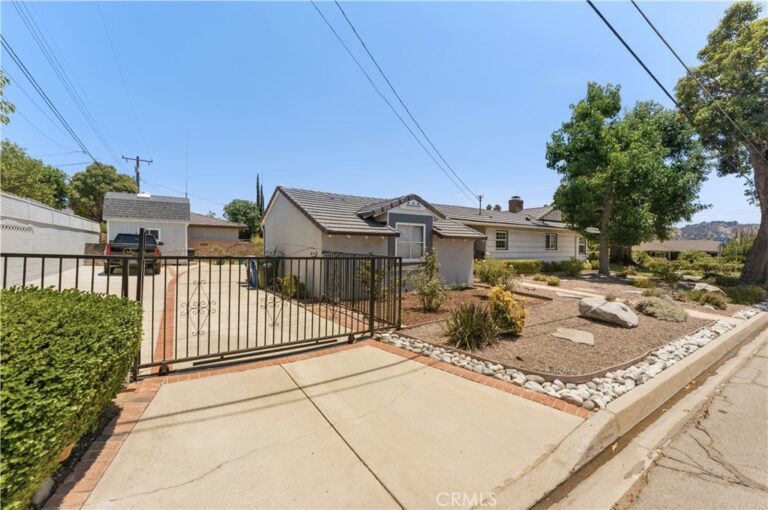 903 E Dalton, Glendora