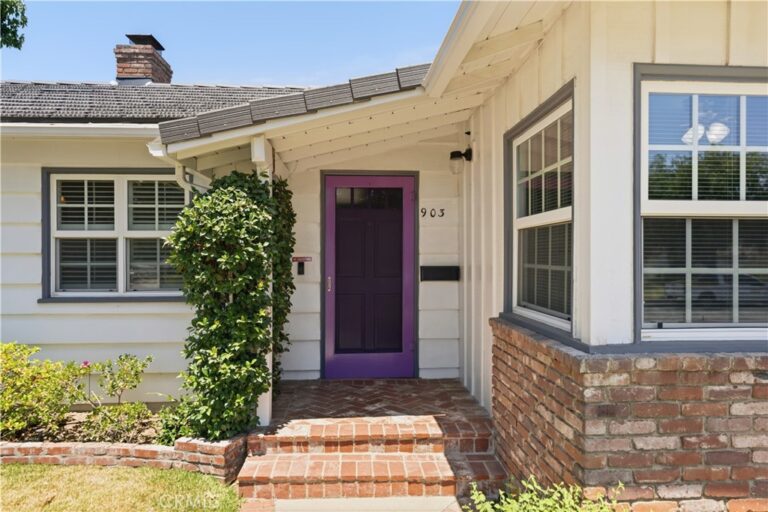 903 E Dalton, Glendora
