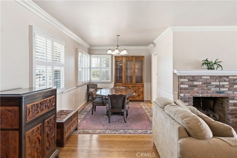 903 E Dalton, Glendora
