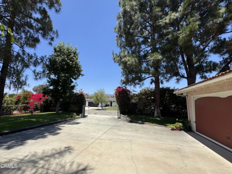 910 Claraday Street, Glendora