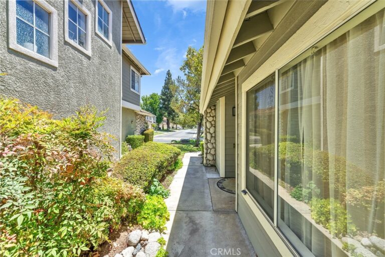 919 Bidwell, San Dimas