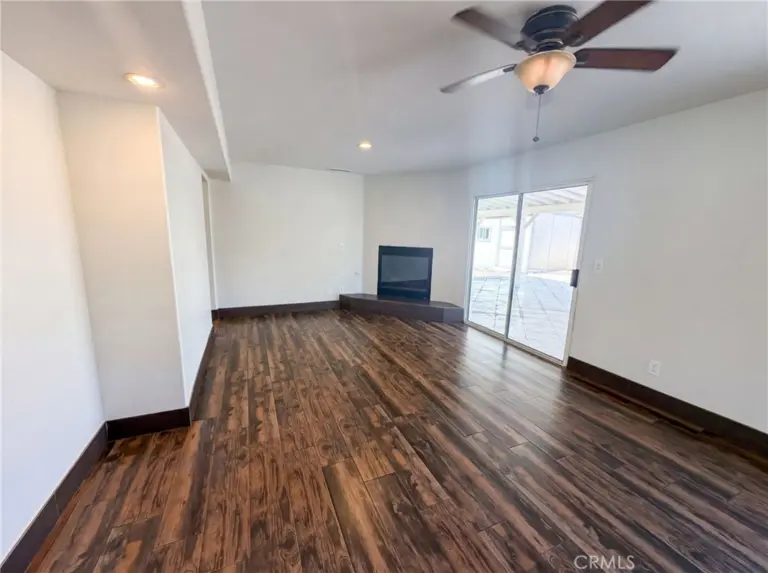 922 W Craig, Rialto