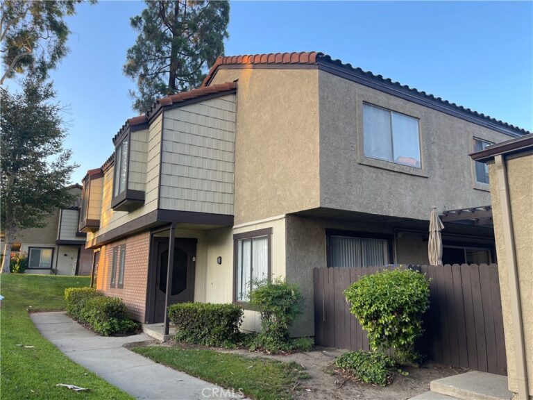 9386 Mesa Verde DR #B, Montclair