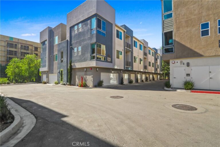 960 N Tangent Privado #305, Ontario