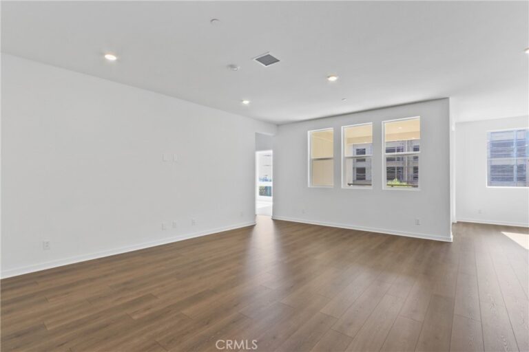 960 N Tangent Privado #305, Ontario