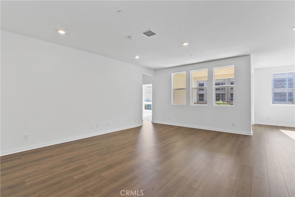 960 N Tangent Privado #305, Ontario