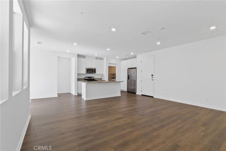 960 N Tangent Privado #305, Ontario