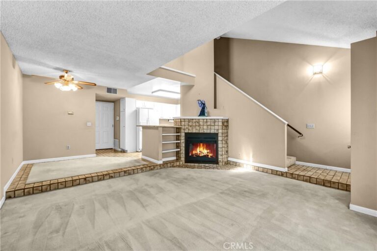 960 W Arrow #E, Upland