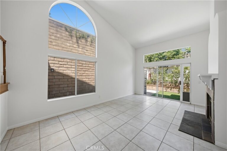 998 Lotus Circle, San Dimas