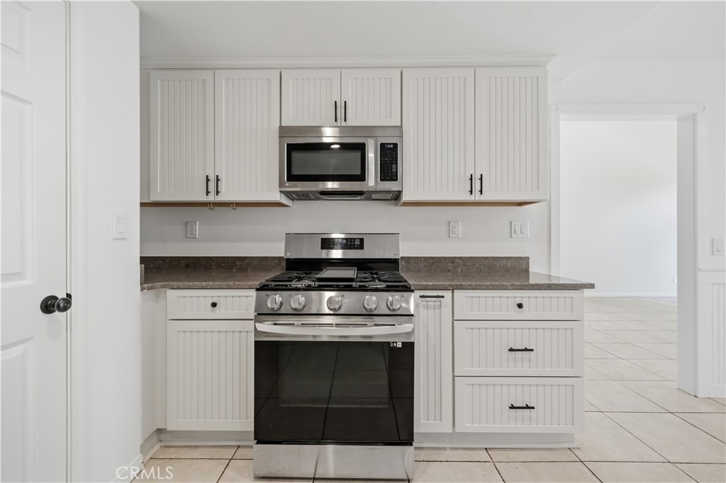 998 Lotus Circle, San Dimas