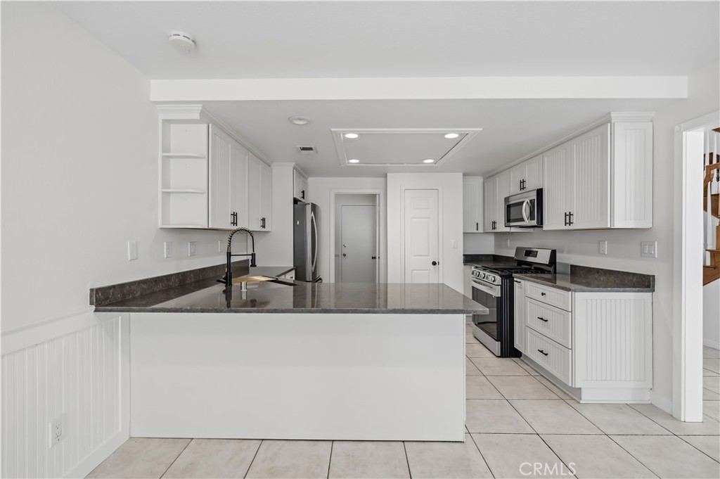 998 Lotus Circle, San Dimas
