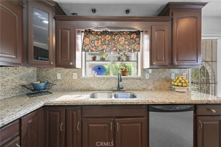 1001 Highland Court, Upland