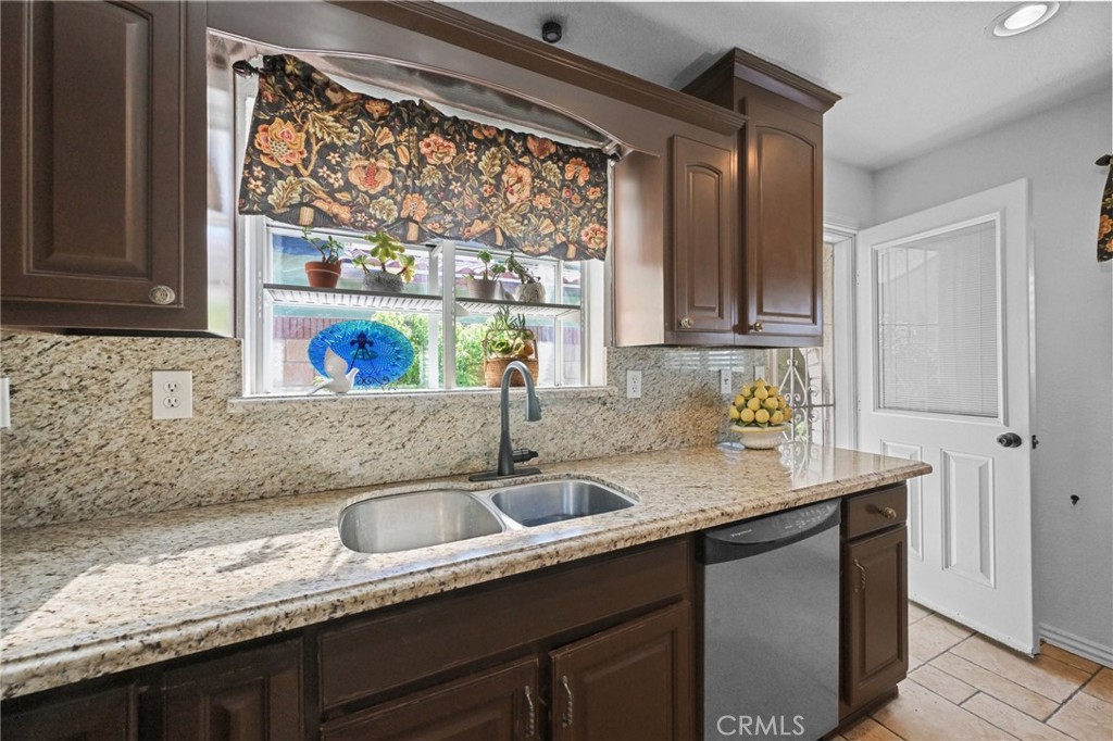 1001 Highland Court, Upland