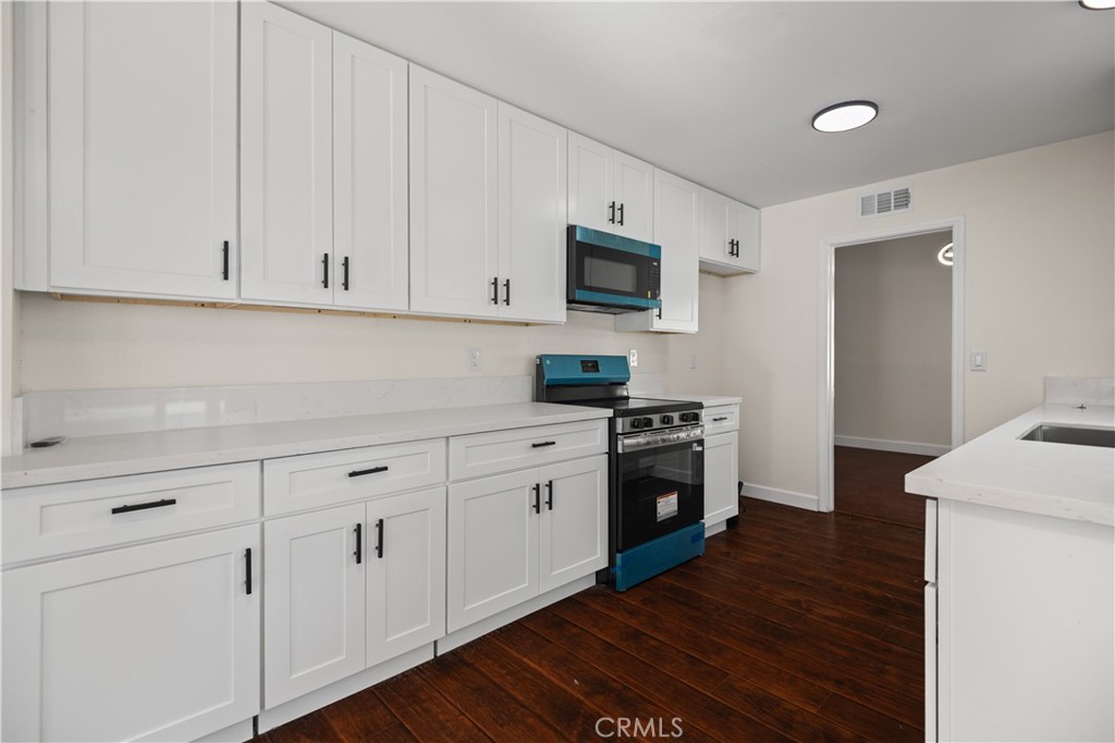10143 Bristol Dr, Alta Loma