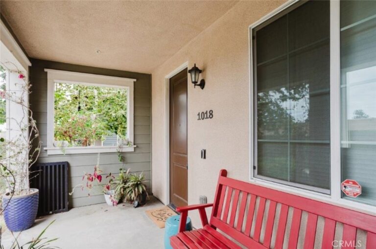 1018 Newberry Lane, Claremont
