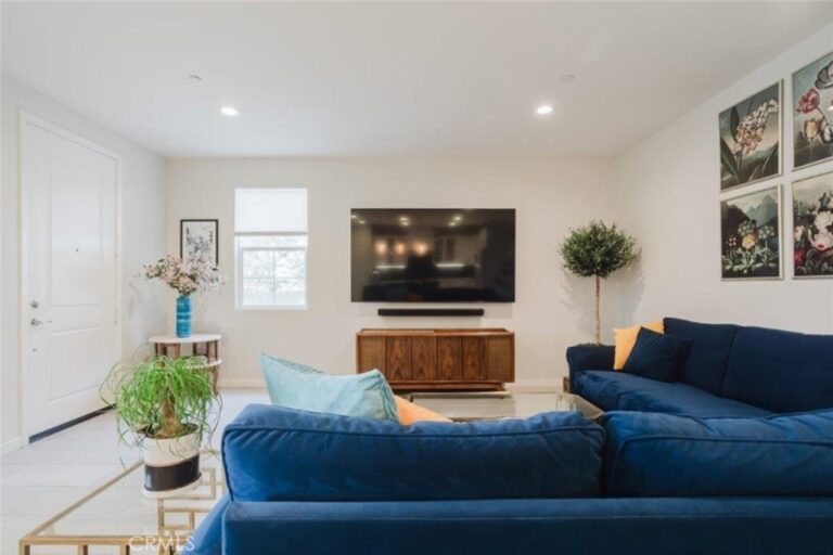 1018 Newberry Lane, Claremont