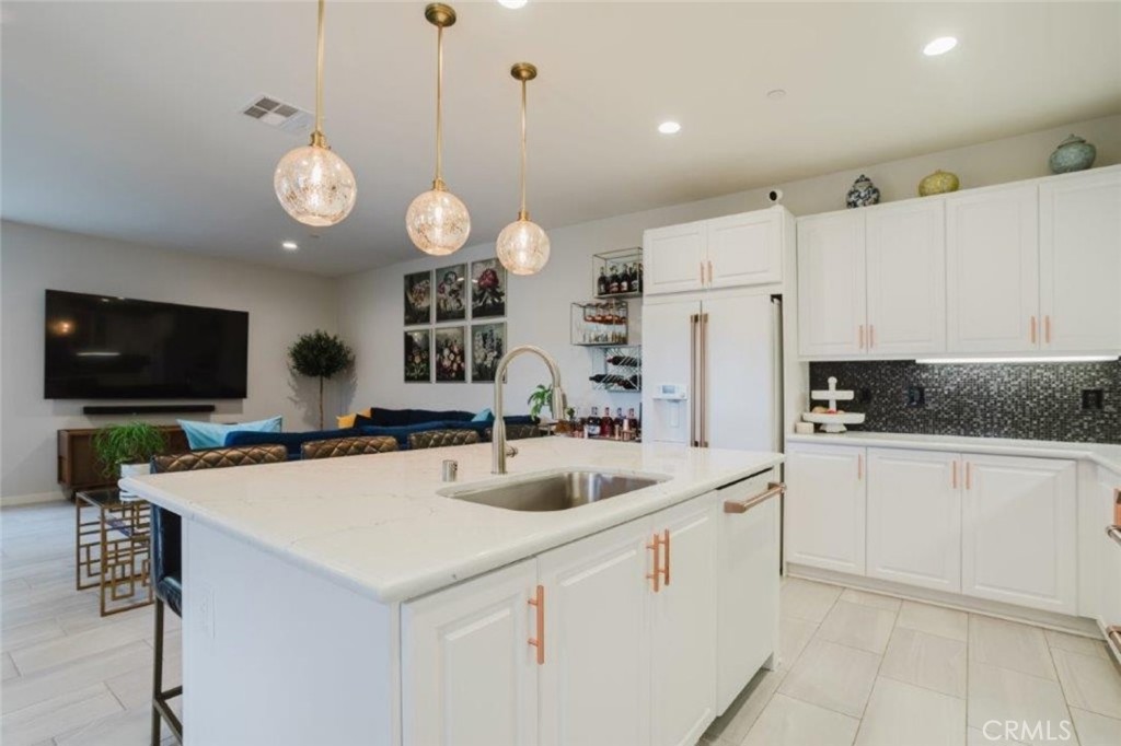 1018 Newberry Lane, Claremont