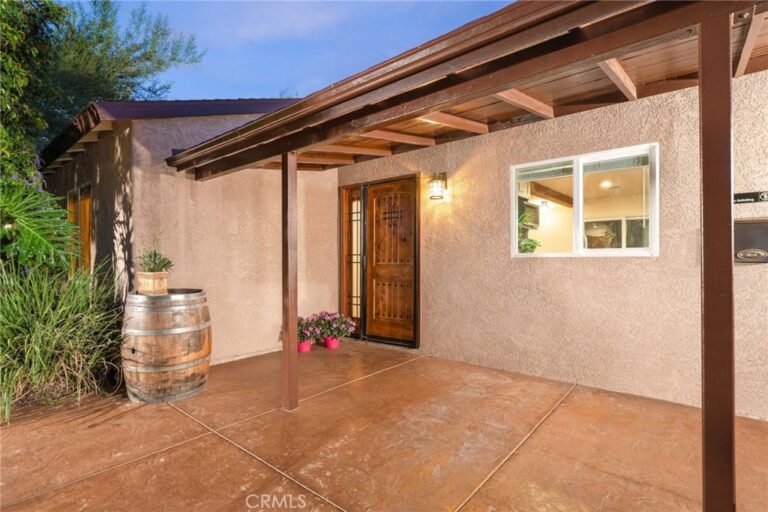 102 S Burnaby Drive, Glendora
