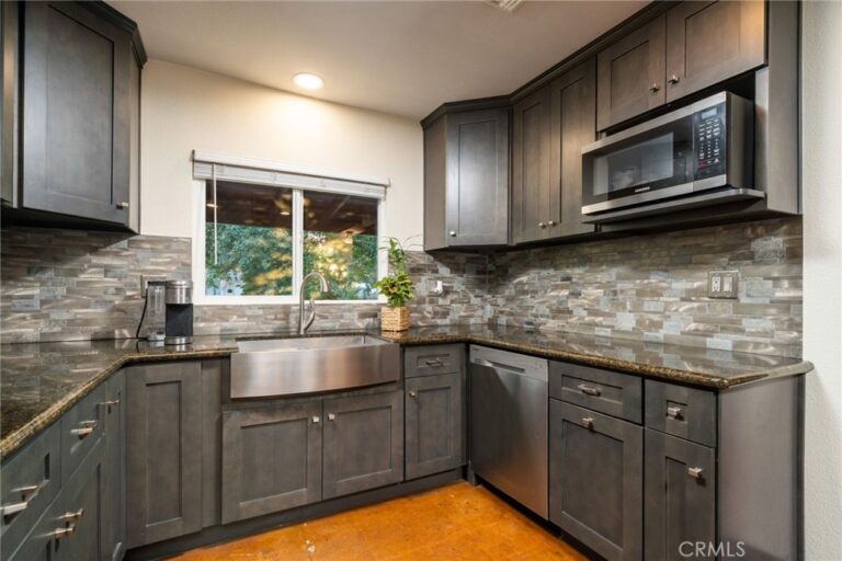 102 S Burnaby Drive, Glendora