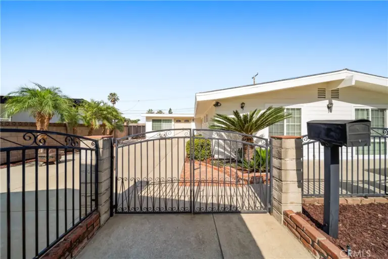 1021 N Lyman Avenue, Covina