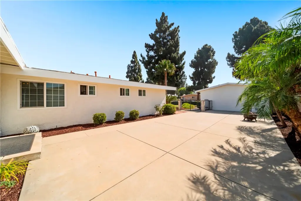 1021 N Lyman Avenue, Covina