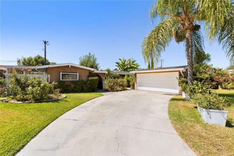 1038 E Walnut Creek Parkway, West Covina