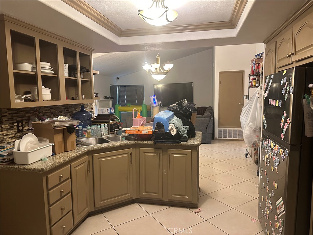 1040 S Alice, Rialto