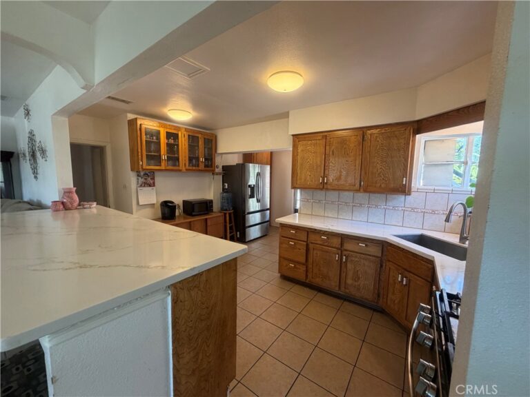 1044 Gothic Way, Pomona