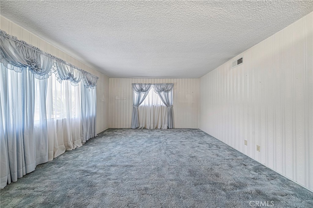 1057 W Bonnie Brae Court, Ontario