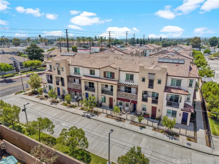 1112 Cardinal Way, Covina
