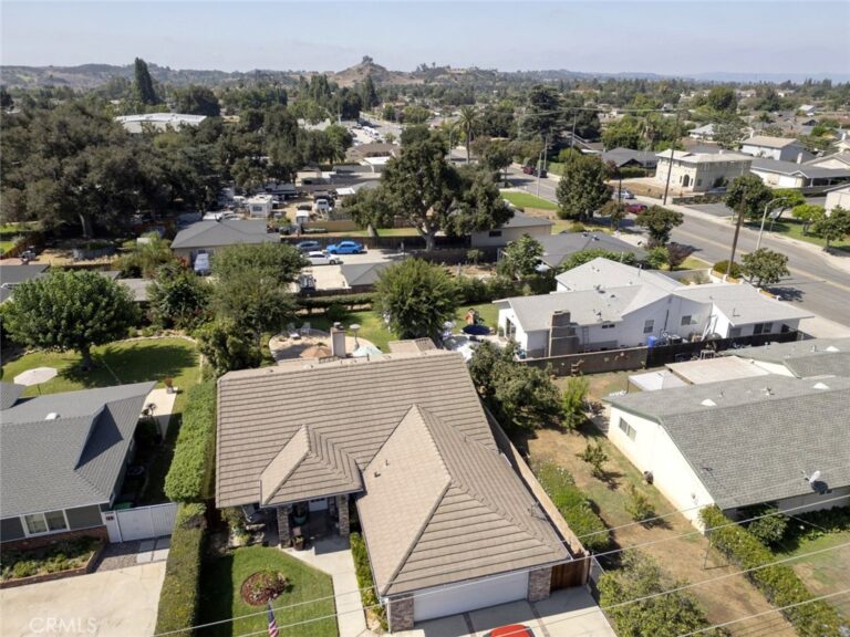 1116 E Gladstone Street, La Verne