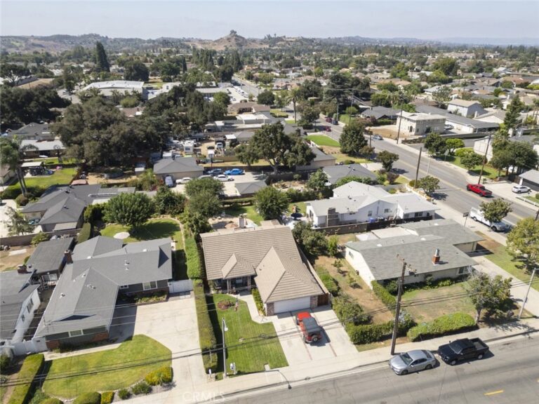 1116 E Gladstone Street, La Verne