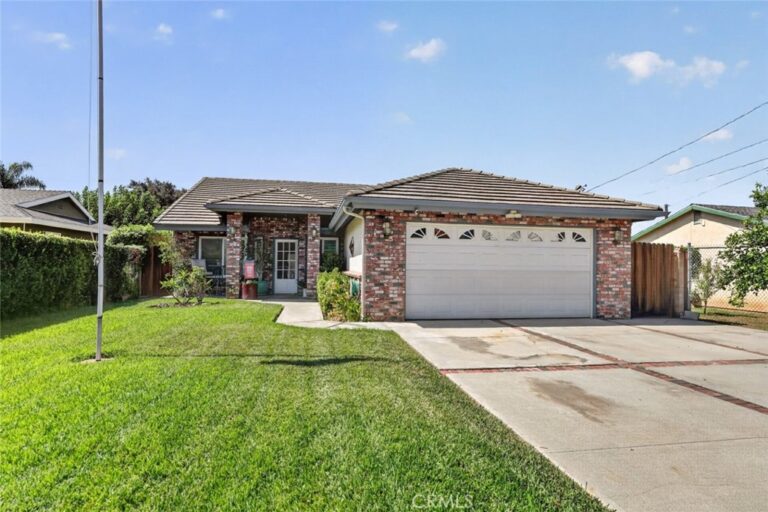 1116 E Gladstone Street, La Verne