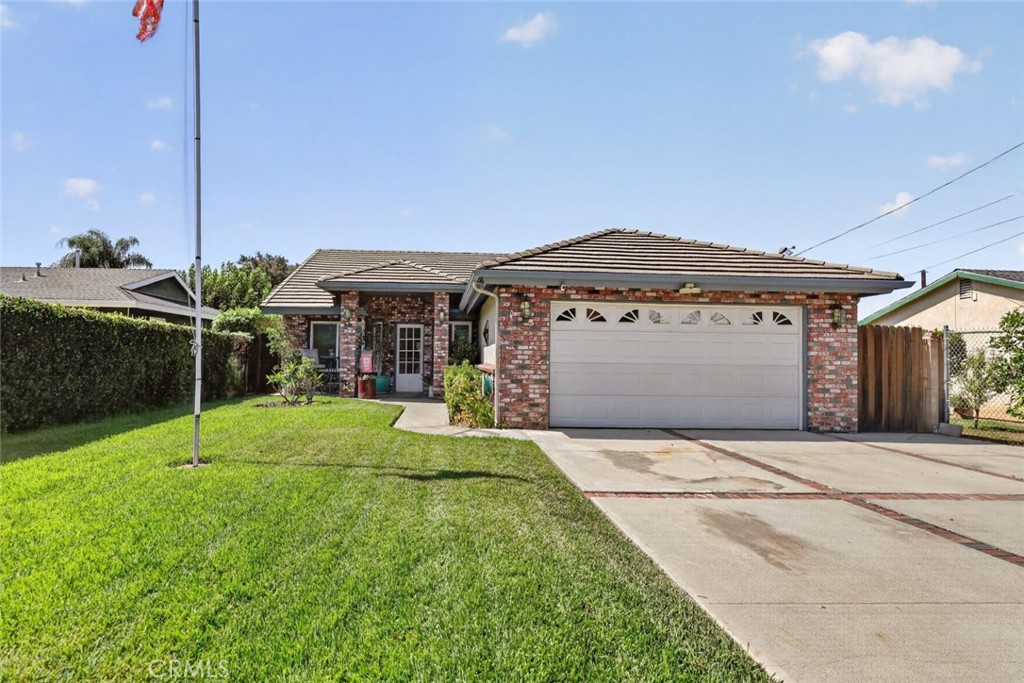 1116 E Gladstone Street, La Verne