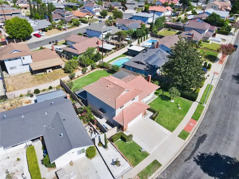 1118 Clorinda, Diamond Bar