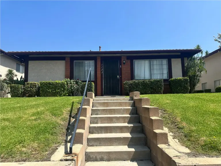 1123 W Sierra Madre Avenue #1, Azusa