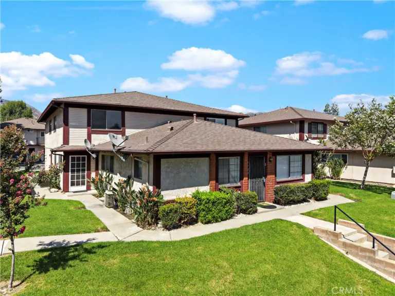1123 W Sierra Madre Avenue #1, Azusa