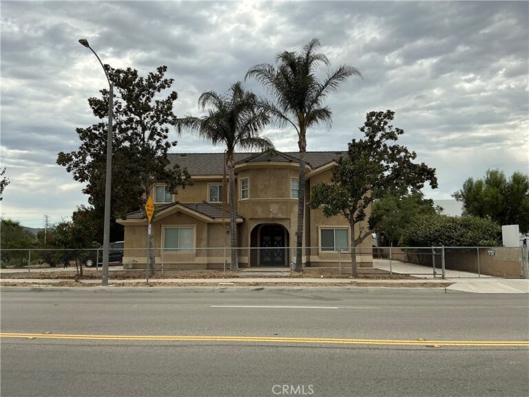 11250 Cypress, Fontana