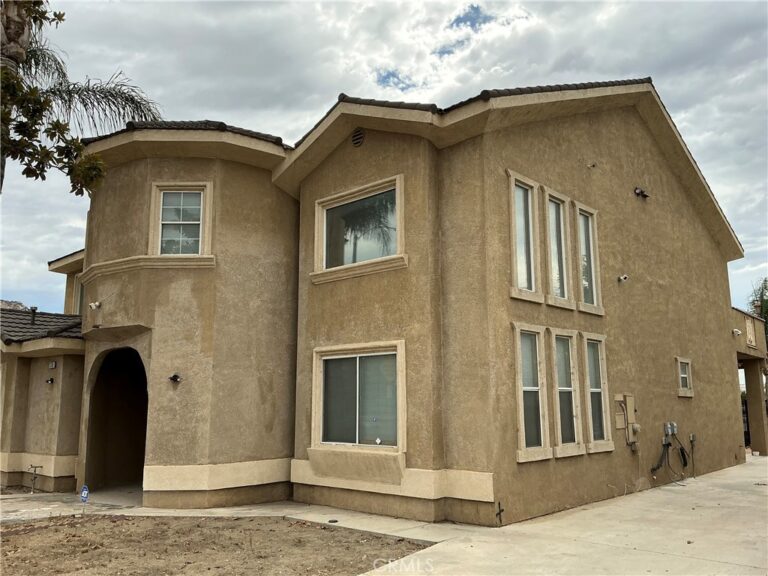 11250 Cypress, Fontana