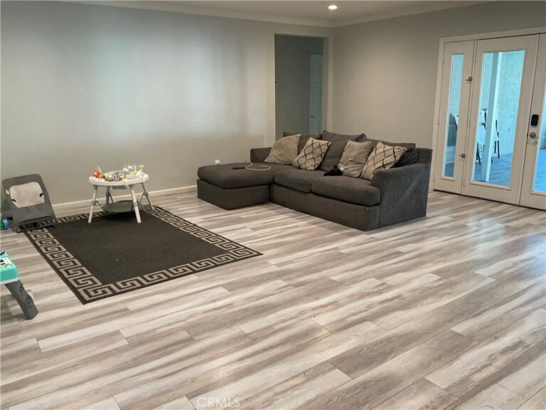 114 S Acacia, Rialto