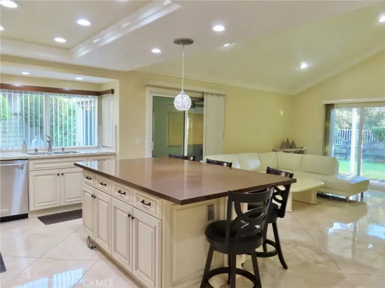 1146 Dawn Ridge Way, Covina