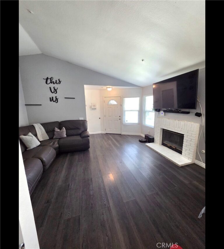 11466 Silver Spur Avenue, Fontana