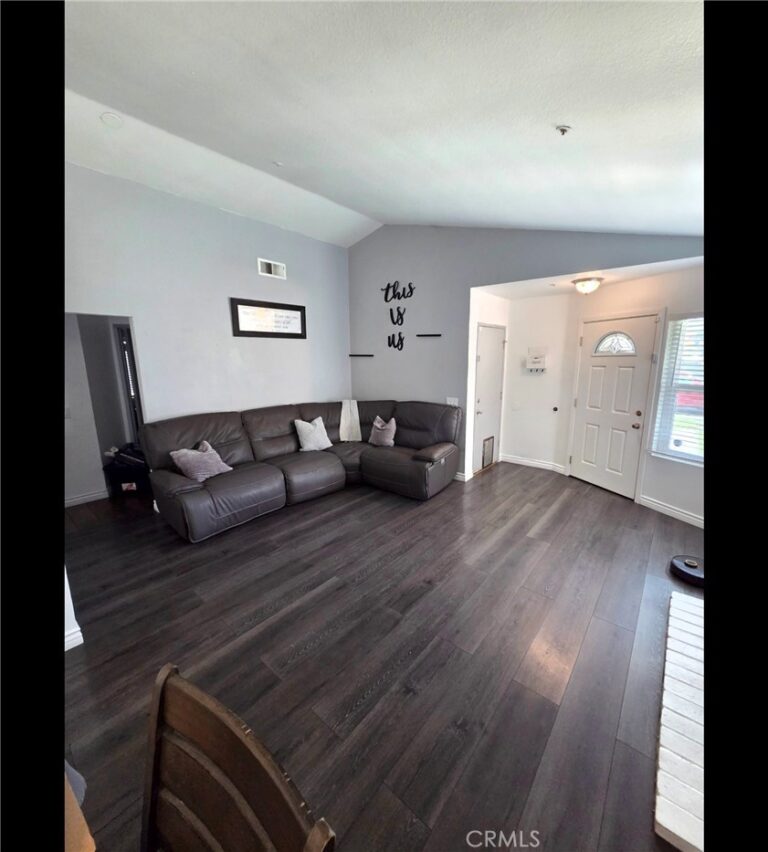 11466 Silver Spur Avenue, Fontana