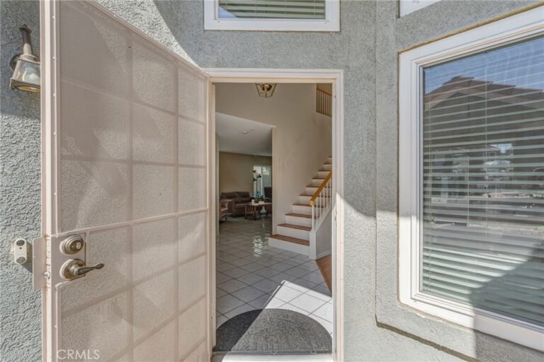 11737 Puerto Real Rd, Fontana