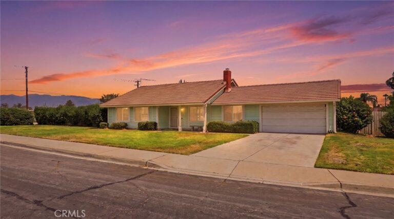 1181 Camphor, Rialto