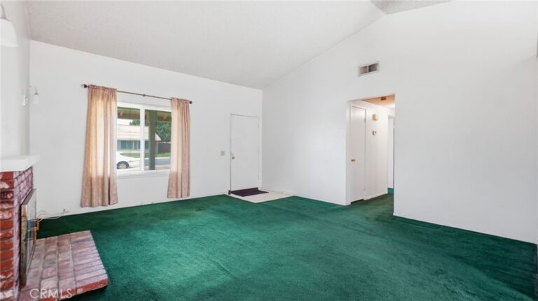 1181 Camphor, Rialto