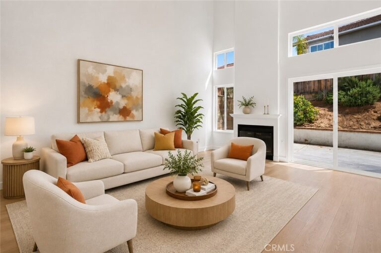 11821 Aurora Court, Fontana